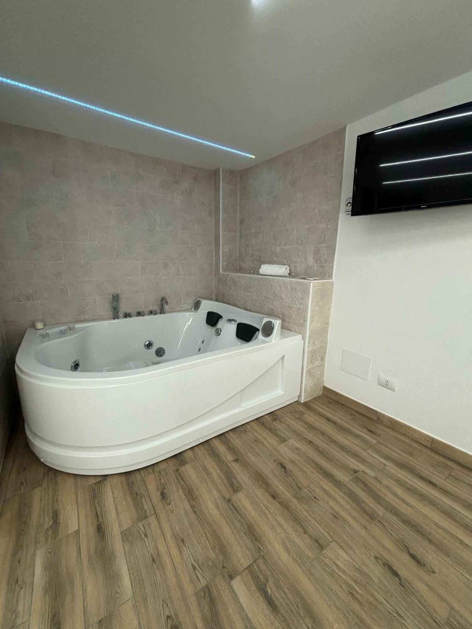 Carmen'S House Bed & Breakfast Nettuno Bagian luar foto