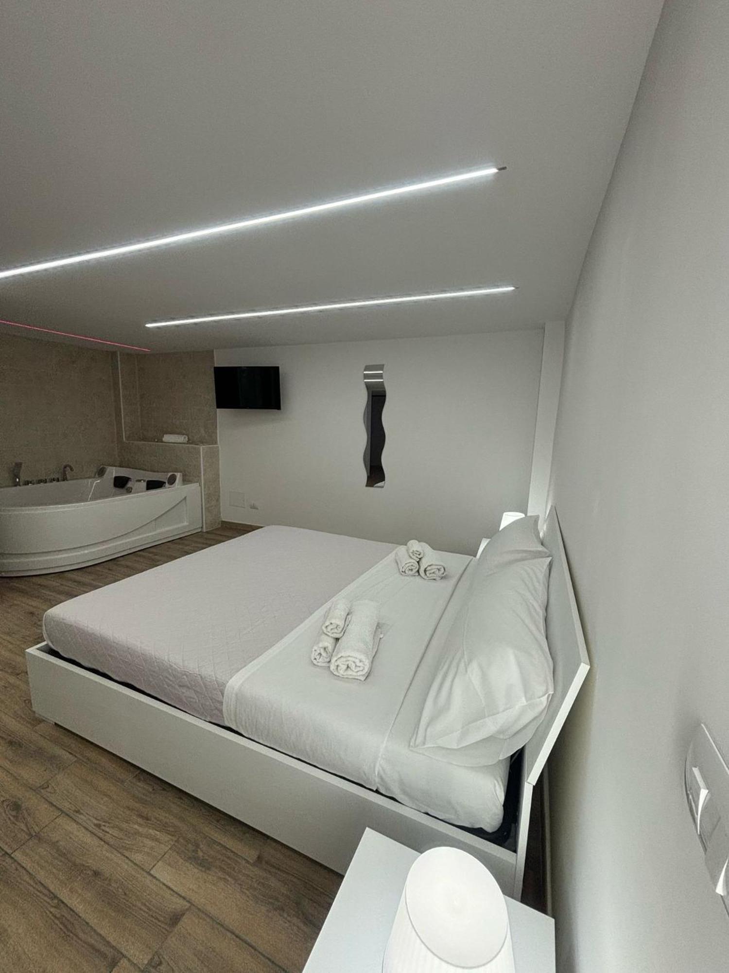 Carmen'S House Bed & Breakfast Nettuno Bagian luar foto